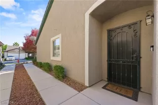 Photo #4: 2250709 Listing