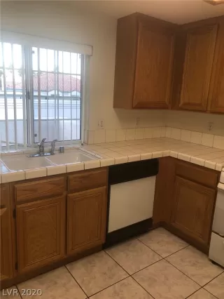 Photo #4: 2250713 Listing 