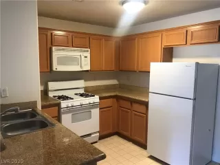 Photo #4: 2250715 Listing 