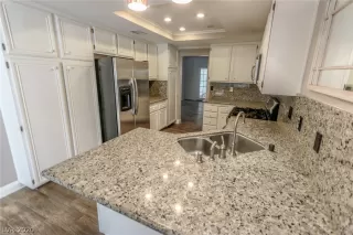 Photo #2: 2250756 Listing 