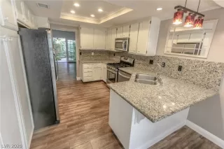 Photo #3: 2250756 Listing 