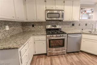 Photo #4: 2250756 Listing 