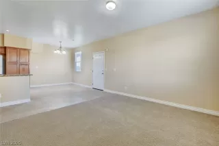 Photo #4: 2250764 Listing