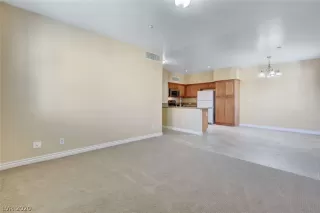 Photo #5: 2250764 Listing