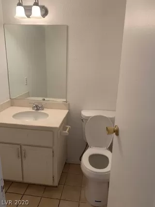 Photo #5: 2250846 Listing