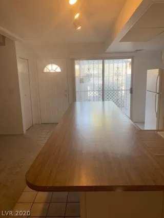 Photo #6: 2250846 Listing