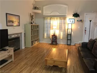 Photo #4: 2250876 Listing