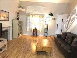 Photo #5: 2250876 Listing