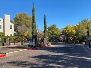 Photo #4: 2250912 Listing