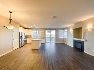 Photo #6: 2250912 Listing