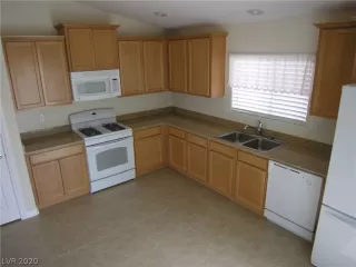 Photo #1: 2250914 Listing 