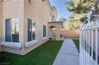 Photo #2: 2250933 Listing