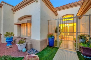 Photo #1: 2250938 Listing