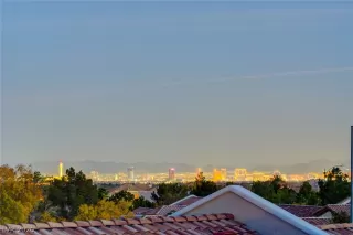 Photo #2: 2250938 Listing