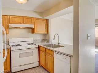 Photo #3: 2250943 Listing 