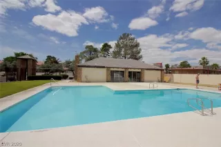 Photo #6: 2250943 Listing 