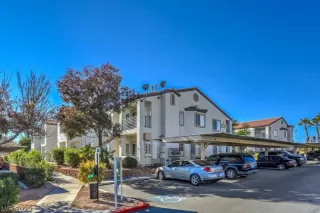 Photo #6: 2250957 Listing