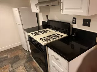 Photo #6: 2250959 Listing 