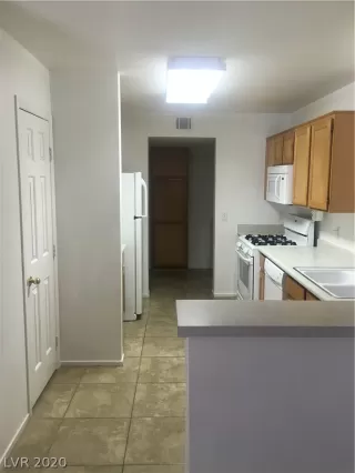 Photo #6: 2250981 Listing 