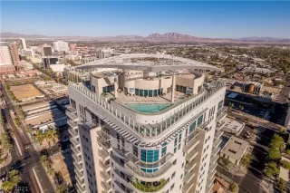 Photo #1: 2250984 Listing