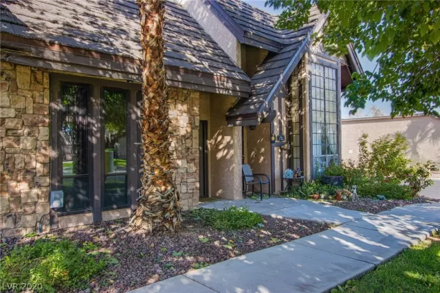 MLS: 2250990 Condo For Sale