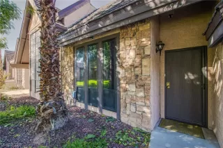 Photo #1: 2250990 Listing 