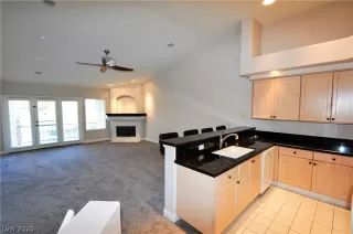 Photo #2: 2251066 Listing