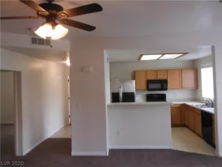 Photo #2: 2251068 Listing 