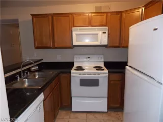 Photo #5: 2251089 Listing 