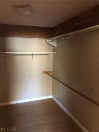 Photo #4: 2251098 Listing