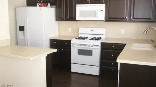 Photo #5: 2251108 Listing 