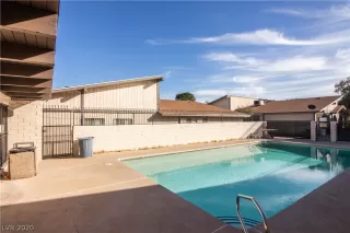 Photo #4: 2251132 Listing