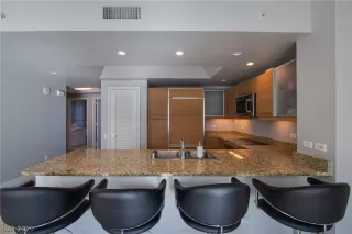 Photo #5: 2251138 Listing