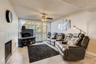 Photo #2: 2251304 Listing