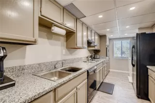 Photo #4: 2251304 Listing