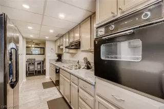 Photo #6: 2251304 Listing