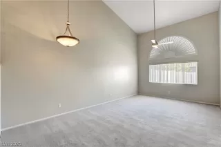 Photo #4: 2251305 Listing