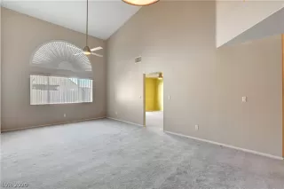 Photo #5: 2251305 Listing