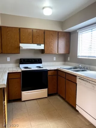 Photo #4: 2251351 Listing 