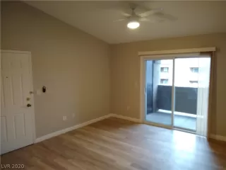 Photo #2: 2251364 Listing