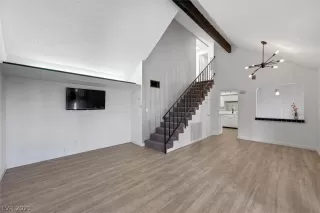 Photo #1: 2251415 Listing