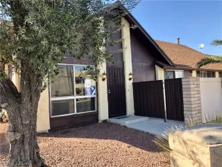 Photo #2: 2251415 Listing