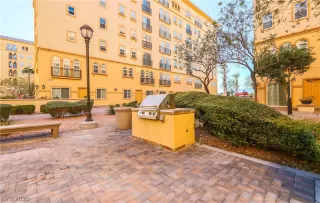 Photo #2: 2251504 Listing