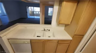 Photo #6: 2251643 Listing 