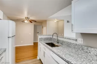 Photo #3: 2251655 Listing