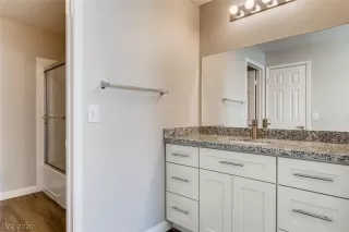 Photo #5: 2251655 Listing