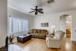 Photo #4: 2251728 Listing 