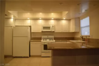 Photo #2: 2251756 Listing 