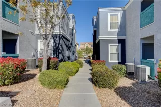 Photo #3: 2251782 Listing