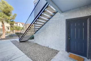 Photo #5: 2251782 Listing